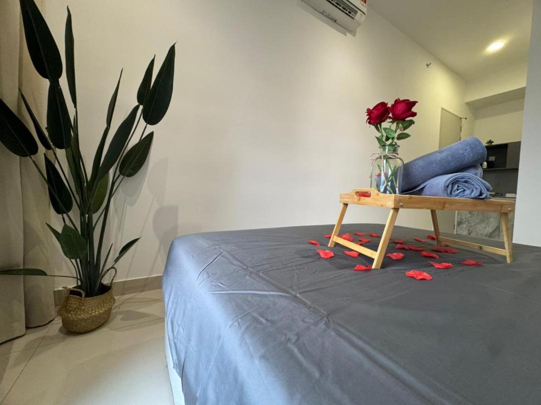 Trion 2, Klcc Trx Ikea At Chan Sow Lin, By One Apartment Kuala Lumpur