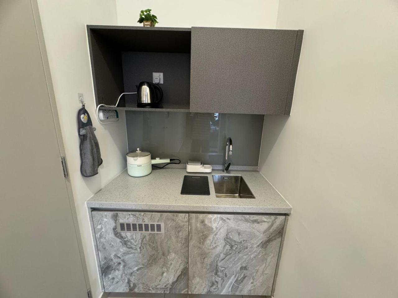 Apartment Trion 2, Klcc Trx Ikea At Chan Sow Lin, By One Kuala Lumpur