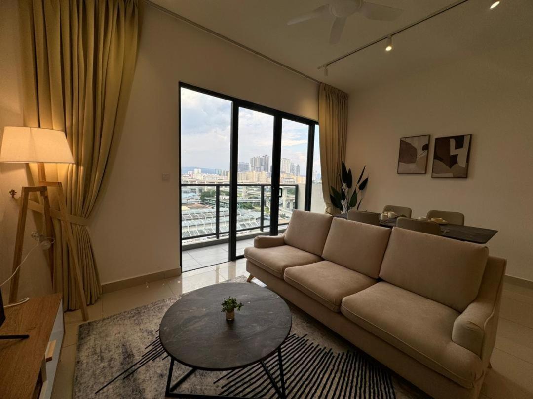 Trion 2, Klcc Trx Ikea At Chan Sow Lin, By One *
