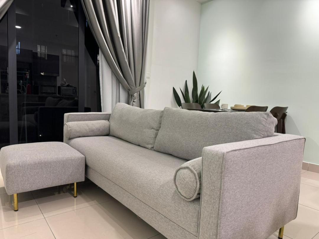 Trion 2, Klcc Trx Ikea At Chan Sow Lin, By One Pangsapuri *